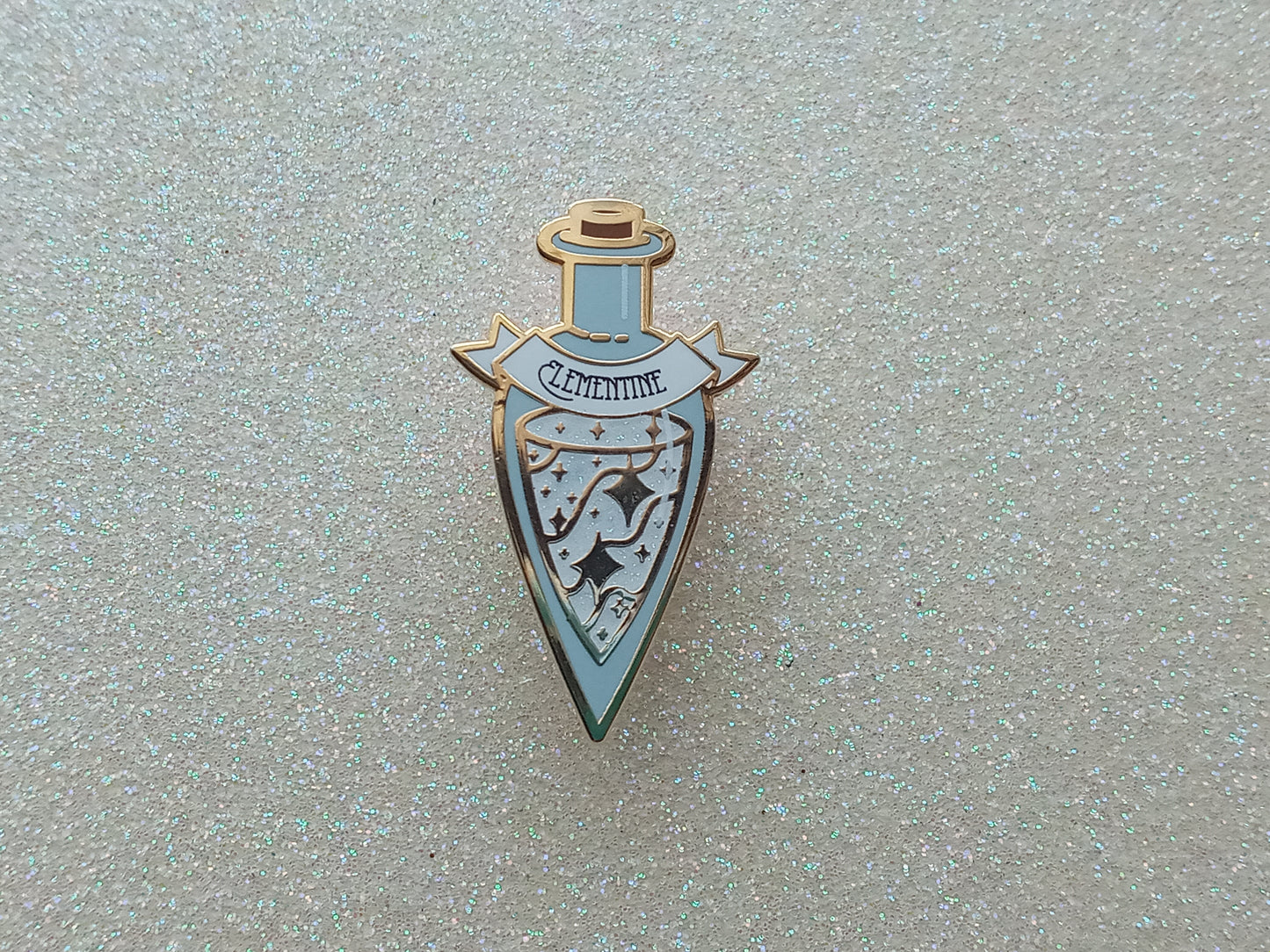 Keeper of the Lost Cities inspired bookish enamel pin bootled unmapped stars