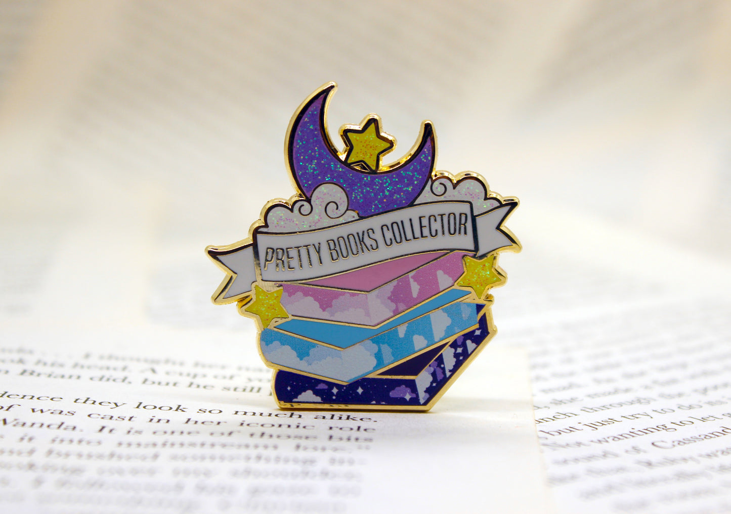 Pretty Books Collector hard enamel pin  | Book lover | Bibliophile