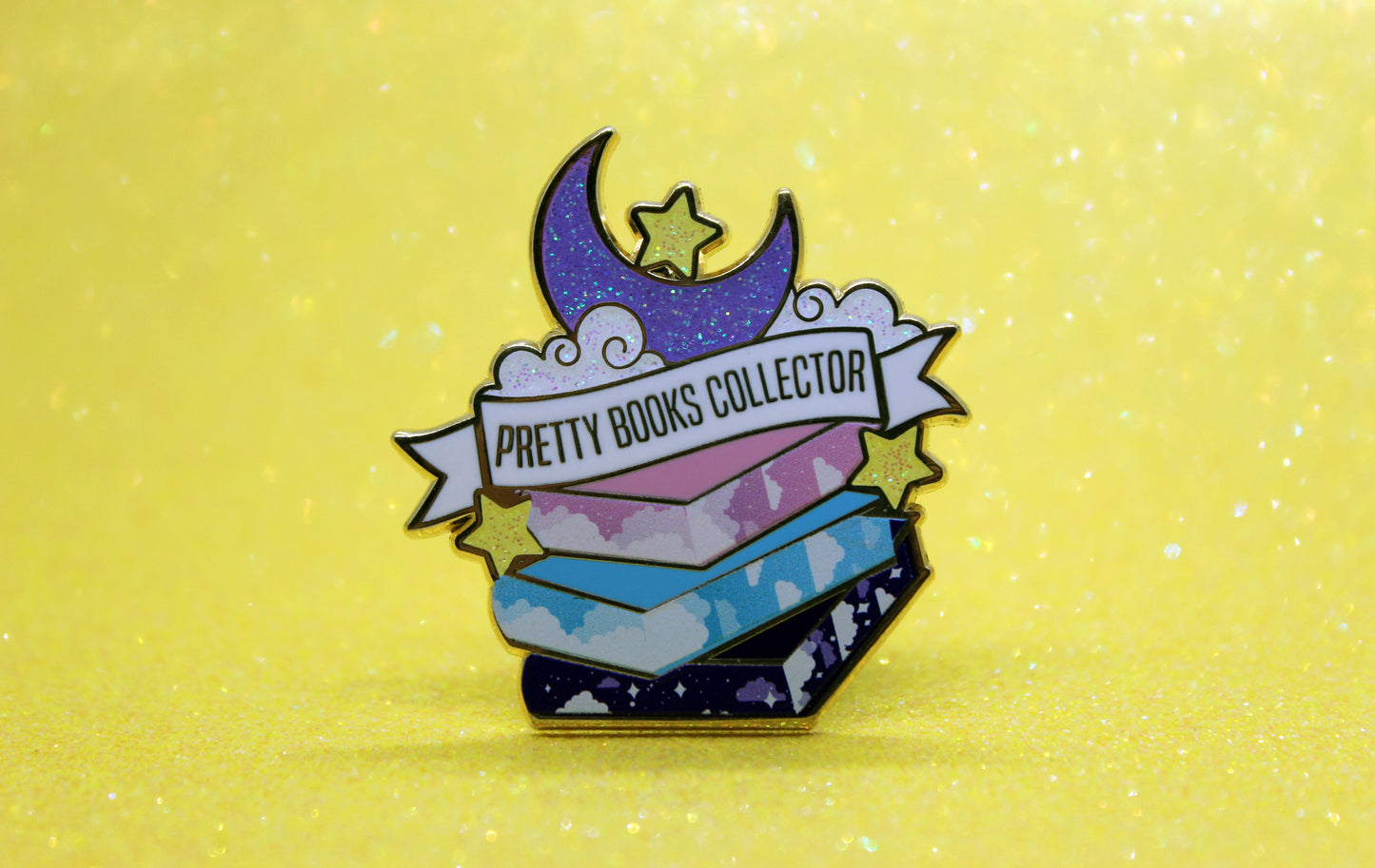 Pretty Books Collector hard enamel pin  | Book lover | Bibliophile