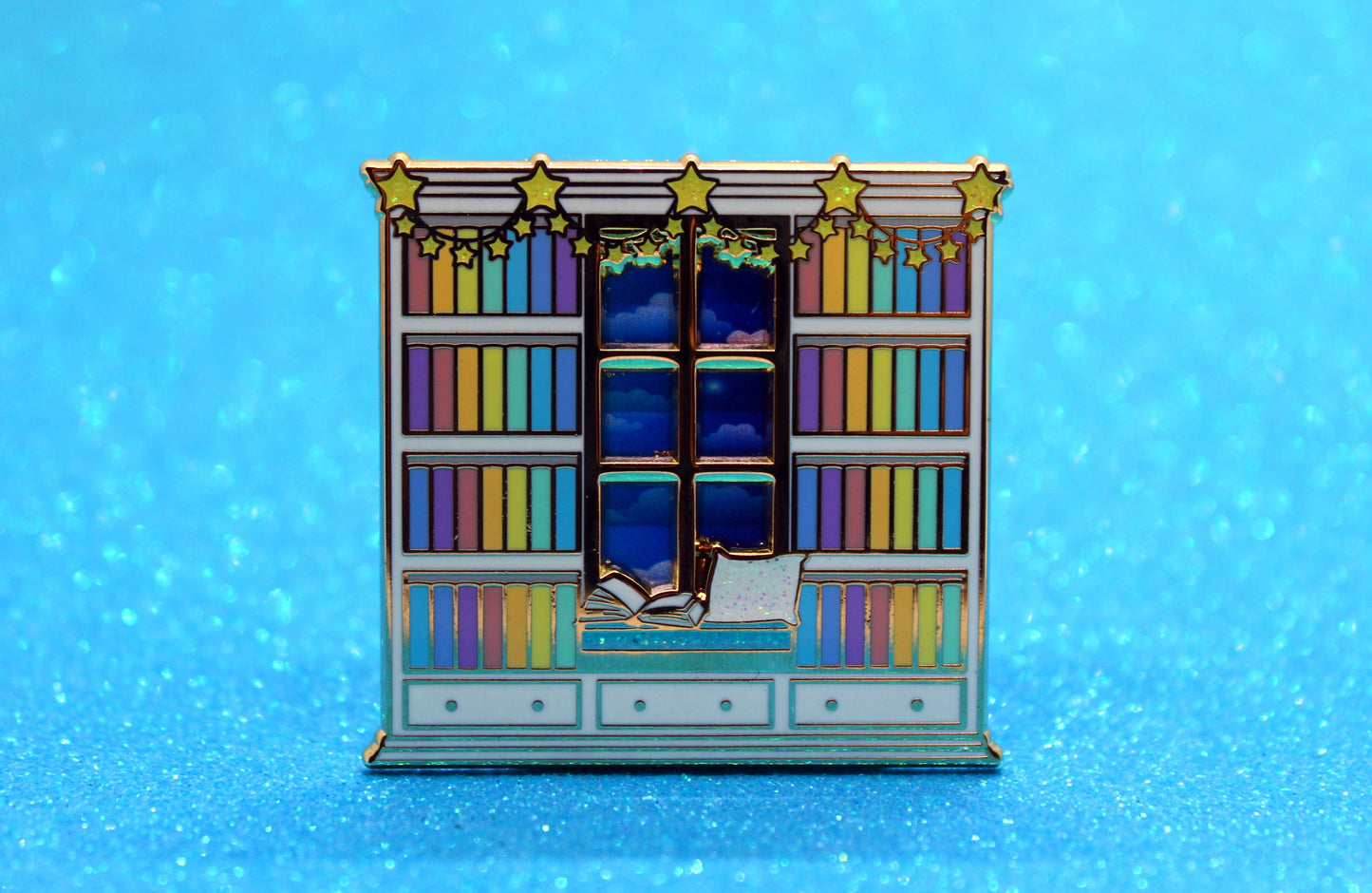 Reading Nook "Reading until midnight" sliding hard enamel pin  | Book lover | Bibliophile