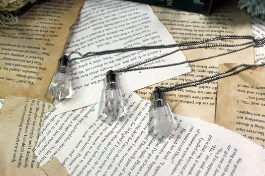 Keeper of the Lost Cities inspired leaping crystal necklace